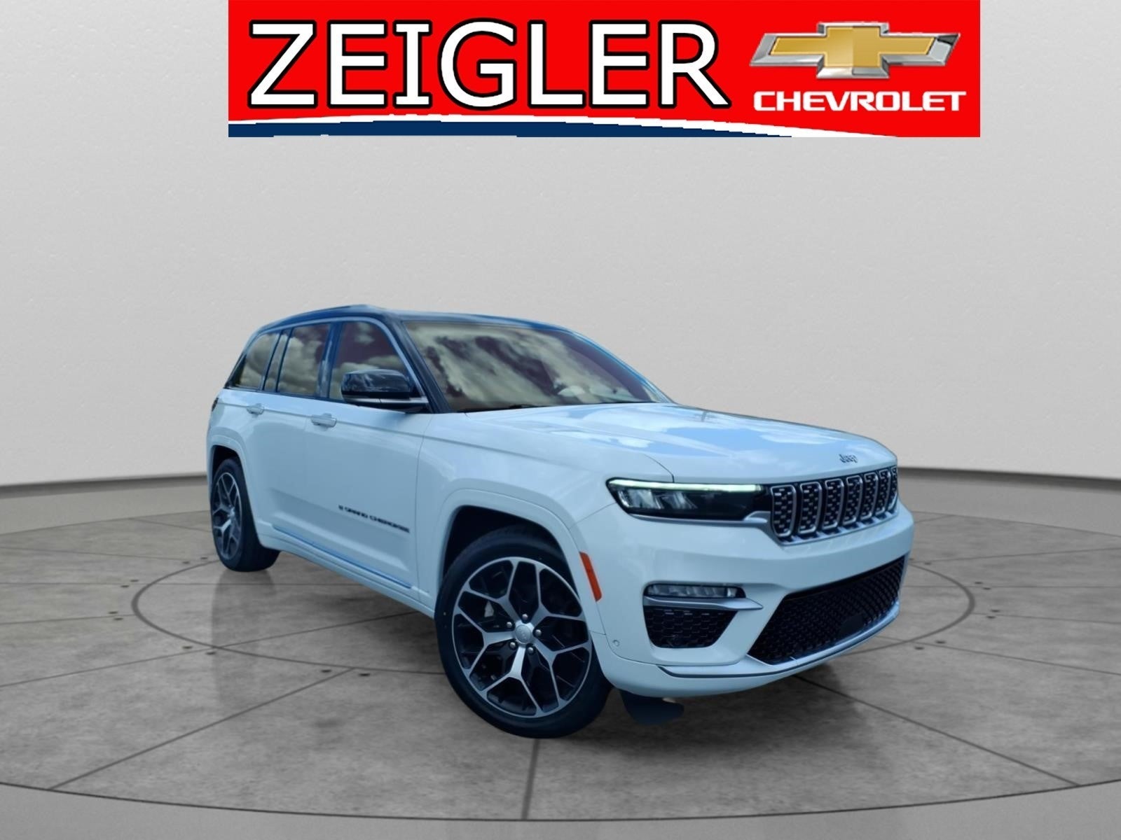 2023 Jeep Grand Cherokee Summit Reserve