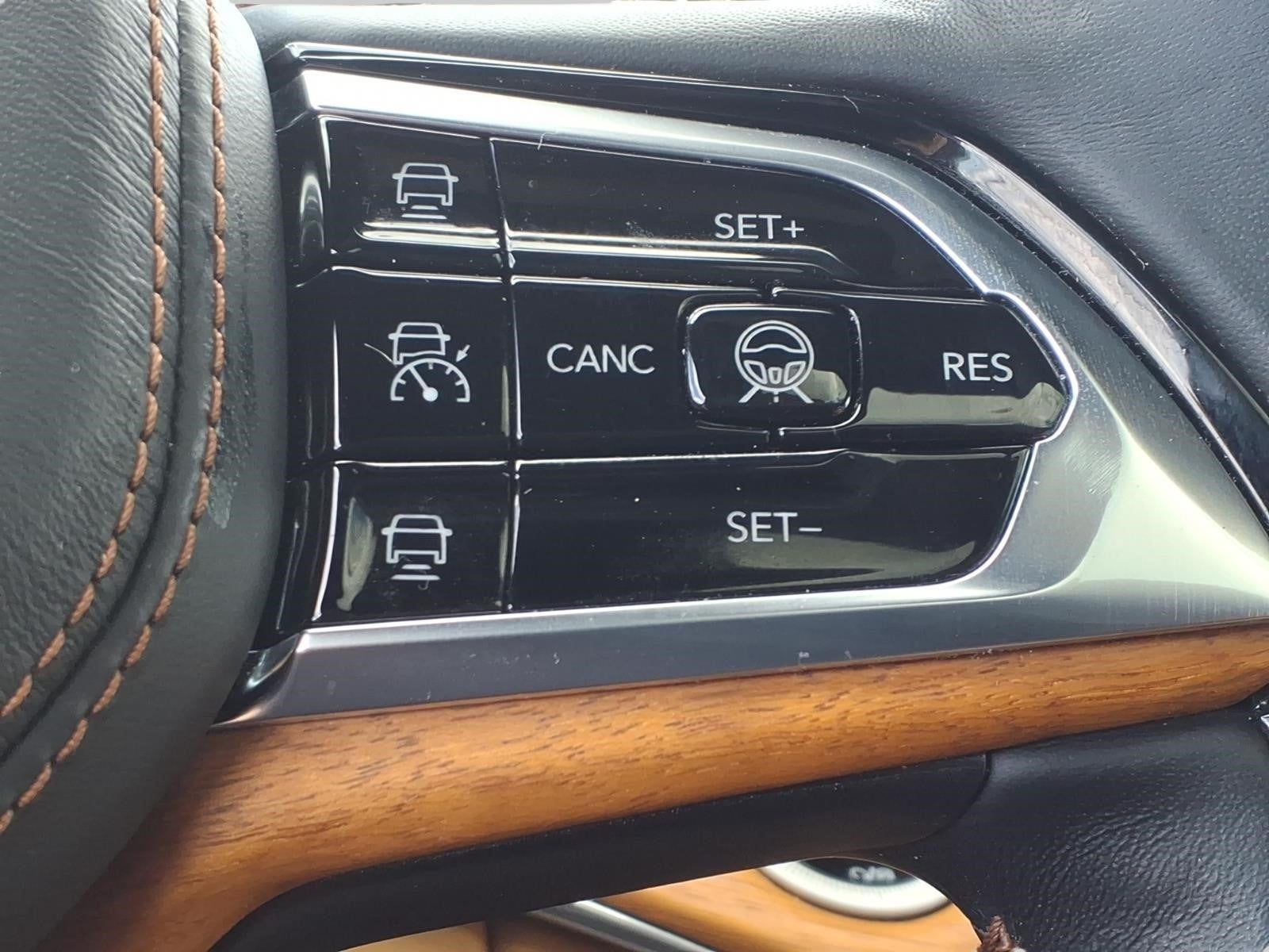 2023 Jeep Grand Cherokee Summit Reserve