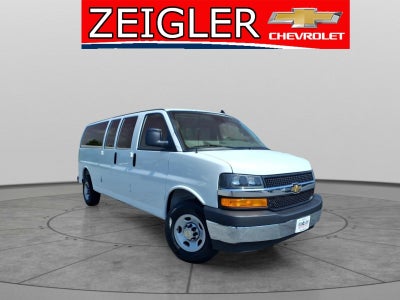 2025 Chevrolet Express Passenger 1LT