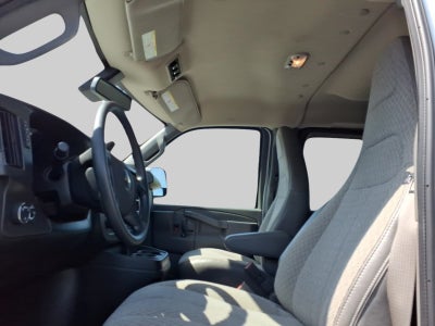 2025 Chevrolet Express Passenger 1LT