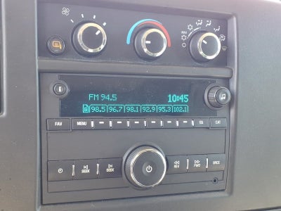 2025 Chevrolet Express Passenger 1LT