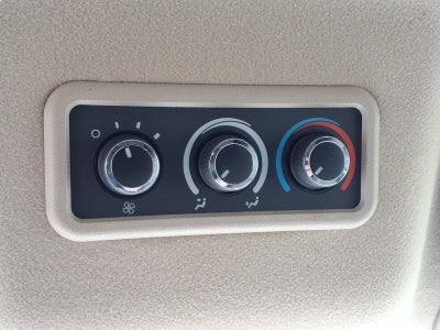 2025 Chevrolet Express Passenger 1LT