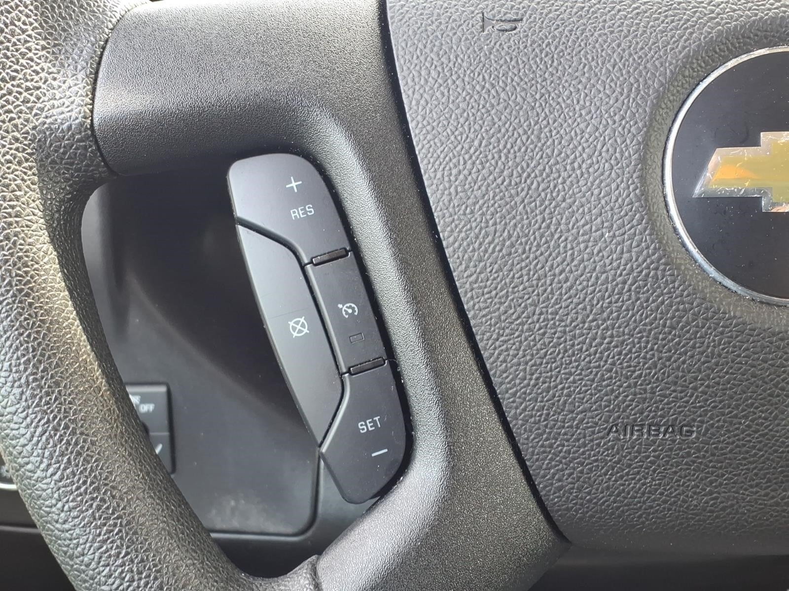 2024 Chevrolet Express Passenger 3500 1LT