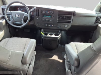 2024 Chevrolet Express Passenger 3500 1LT