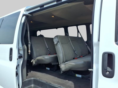 2024 Chevrolet Express Passenger 3500 1LT