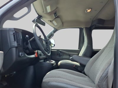 2024 Chevrolet Express Passenger 3500 1LT