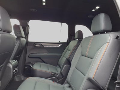 2025 GMC Acadia AT4