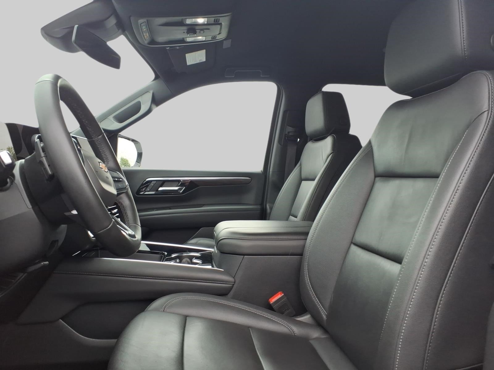 2025 Chevrolet Suburban LT
