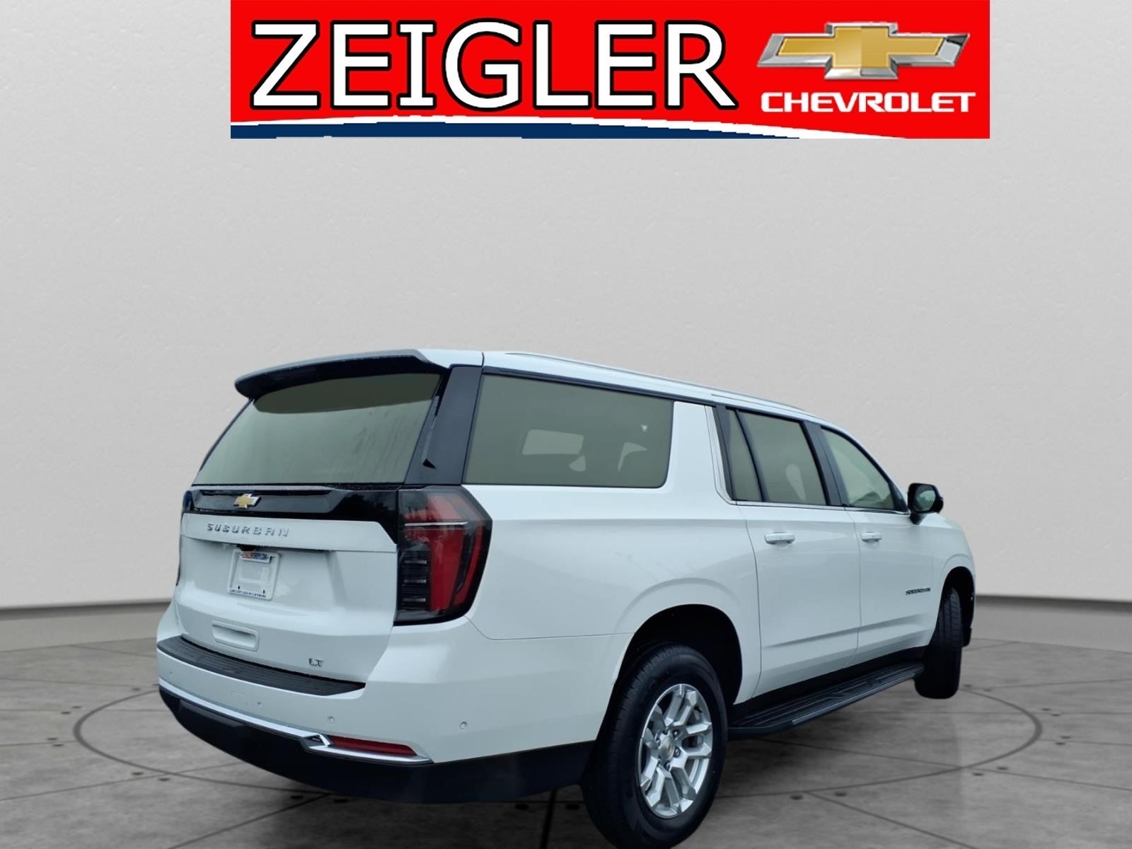 2025 Chevrolet Suburban LT