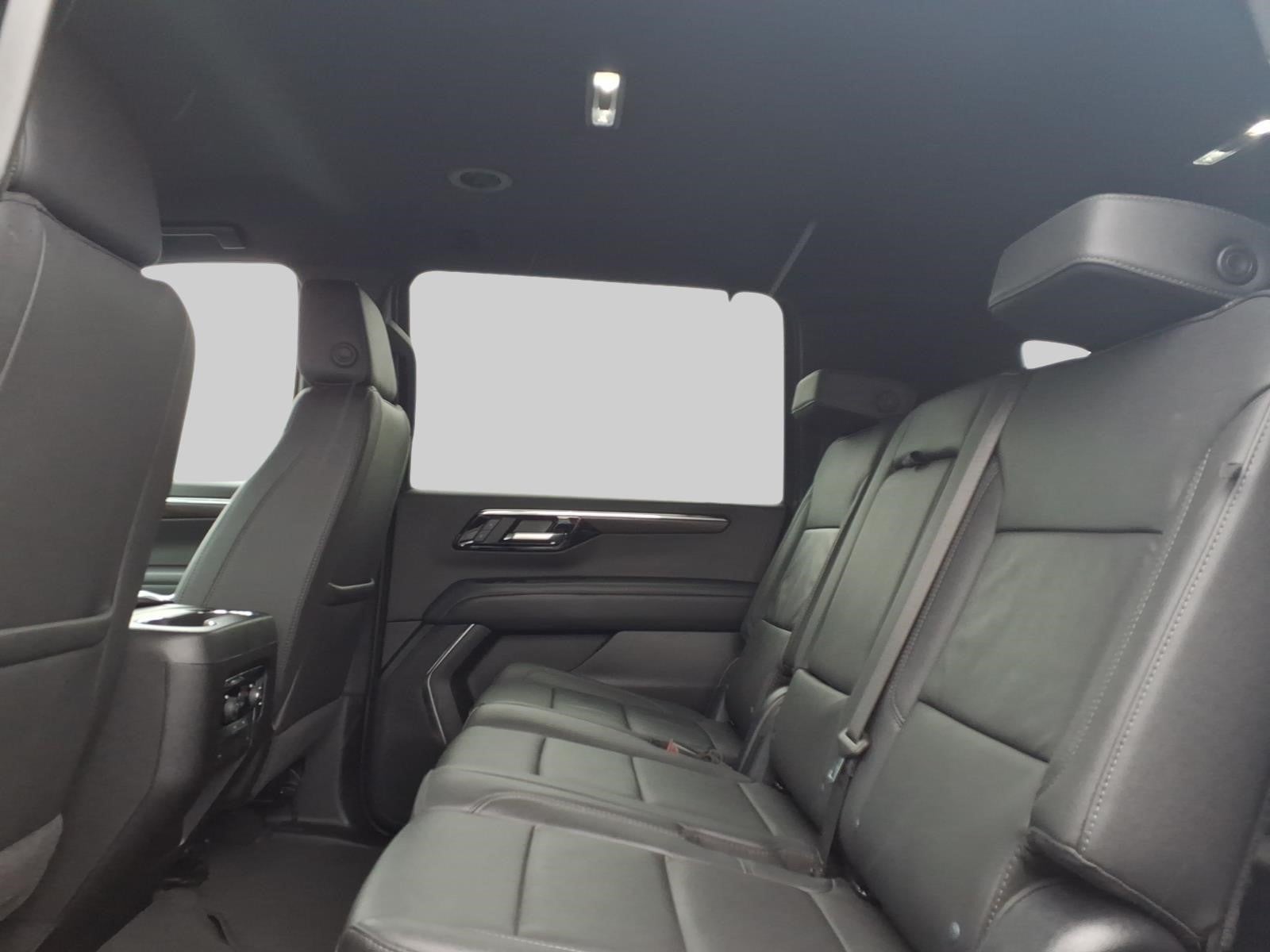 2025 Chevrolet Suburban LT