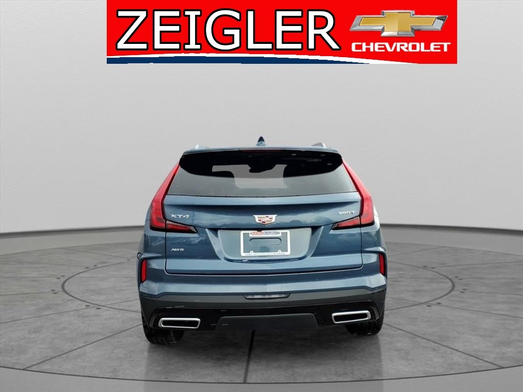 2025 Cadillac XT4 Premium Luxury