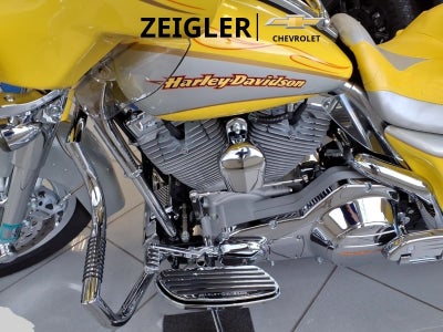 2005 HARLEY-DAVIDSON FLHTCSE2 Base