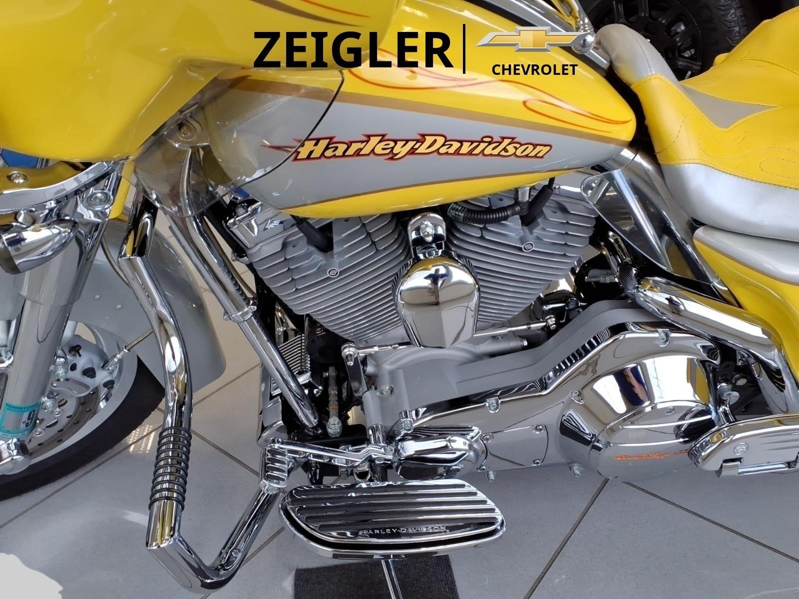 2005 HARLEY-DAVIDSON FLHTCSE2 Base