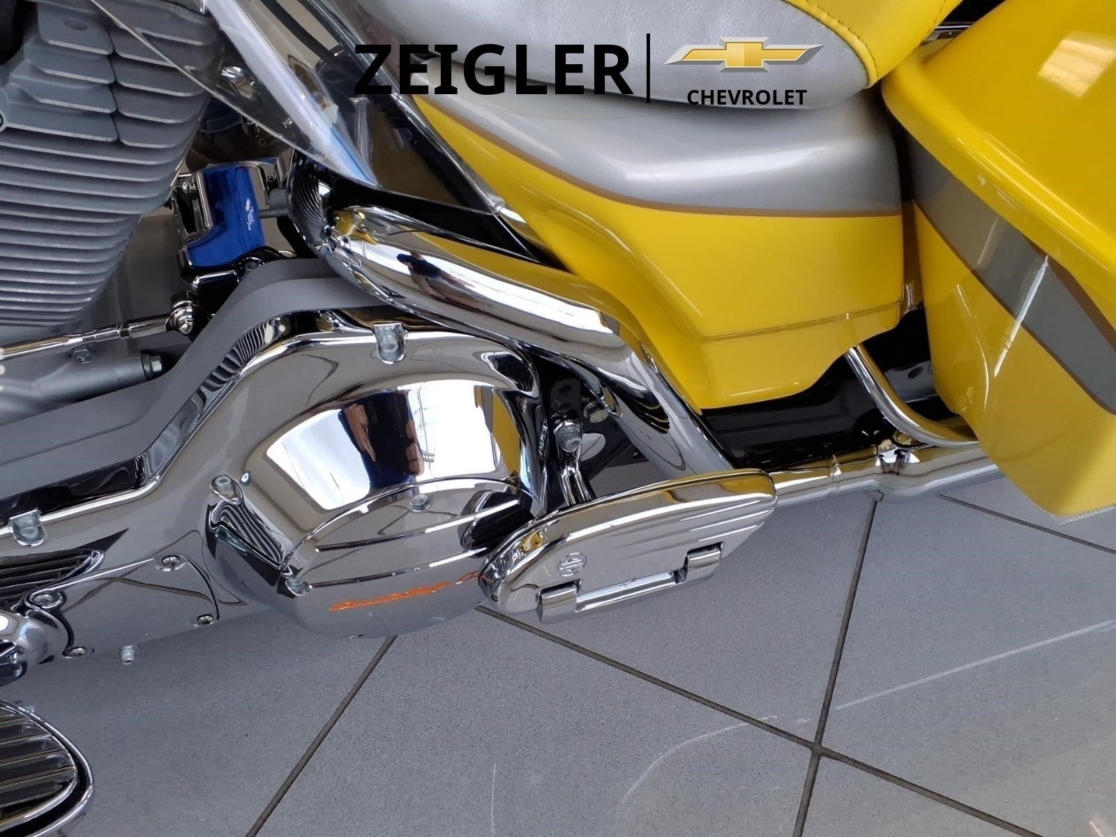 2005 HARLEY-DAVIDSON FLHTCSE2 Base