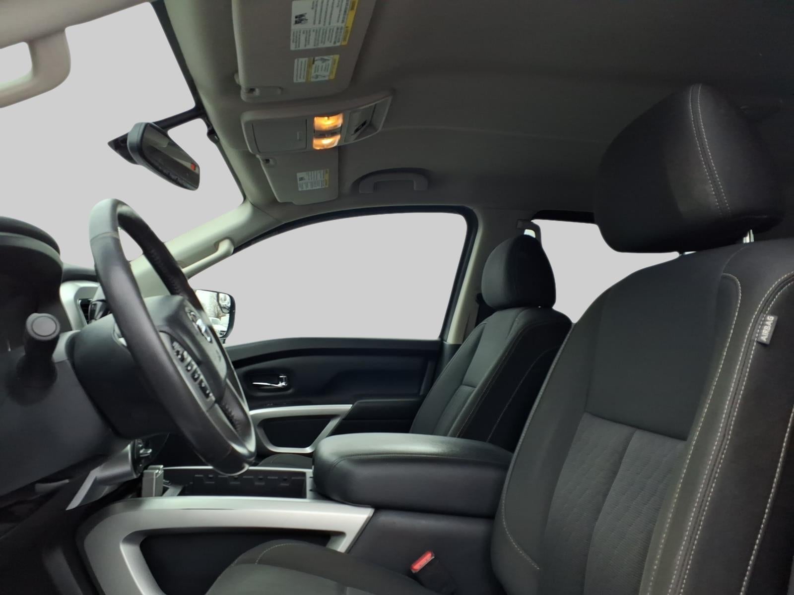 2017 Nissan Titan SV