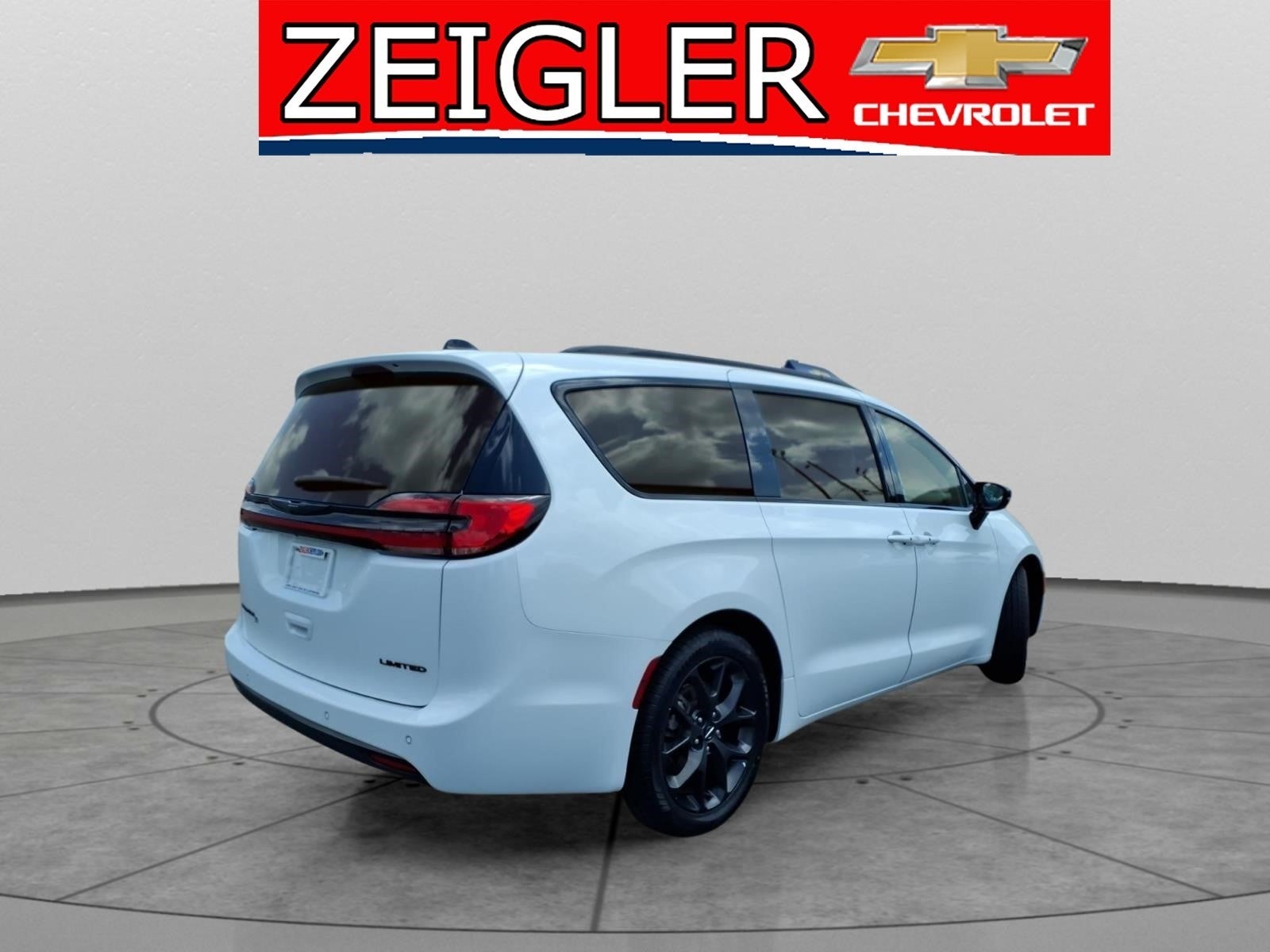 2025 Chrysler Pacifica Limited