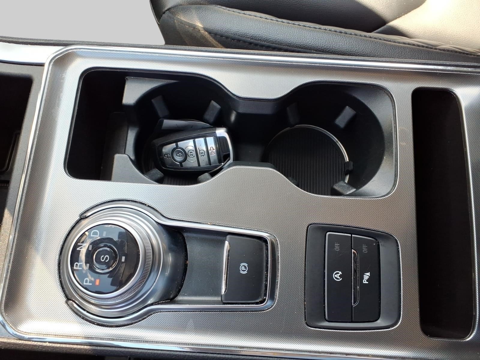 2024 Ford Edge Titanium