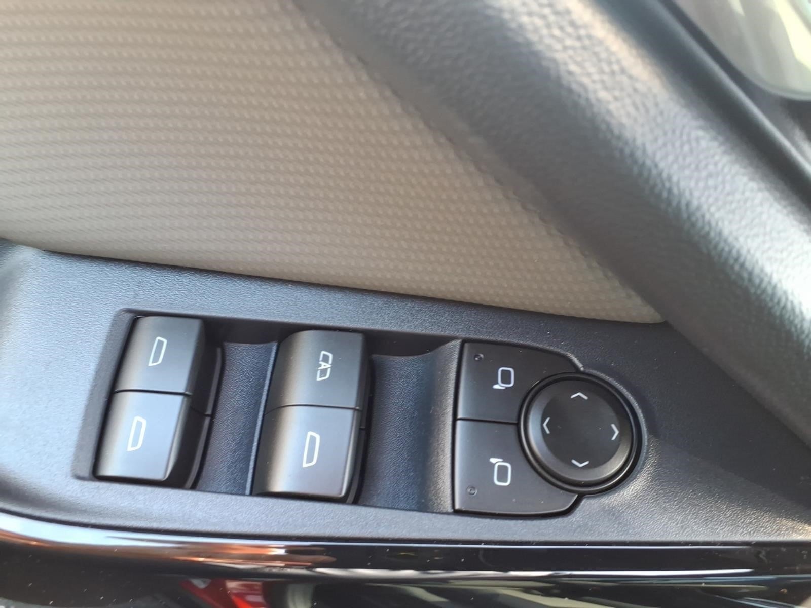 2026 Chevrolet Equinox LT - Photo 13