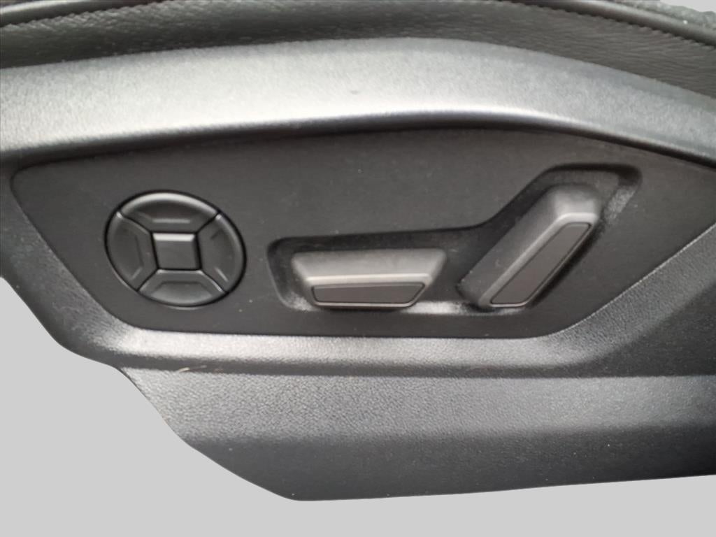 2023 Audi Q7 Premium Plus